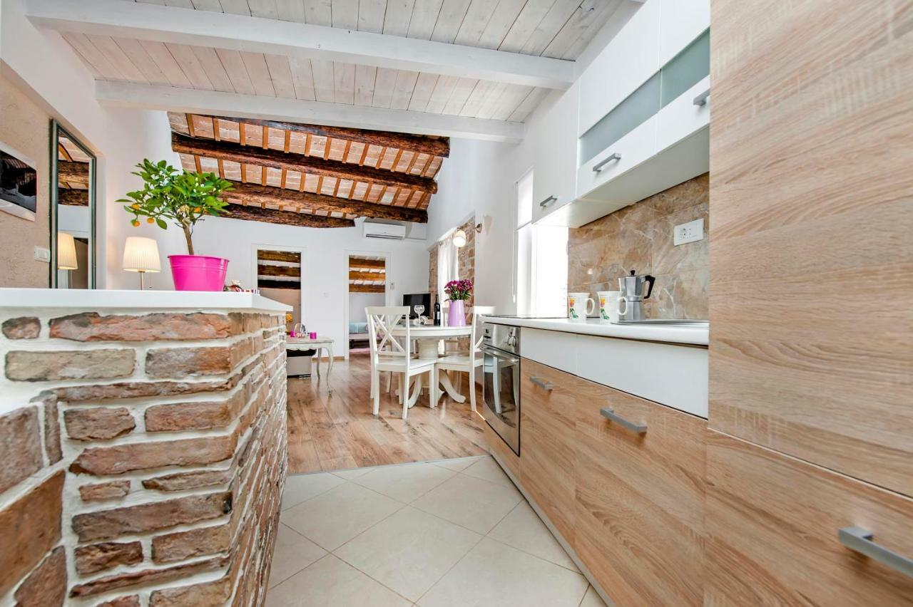 Apartment Casa Alek Ровинь Экстерьер фото