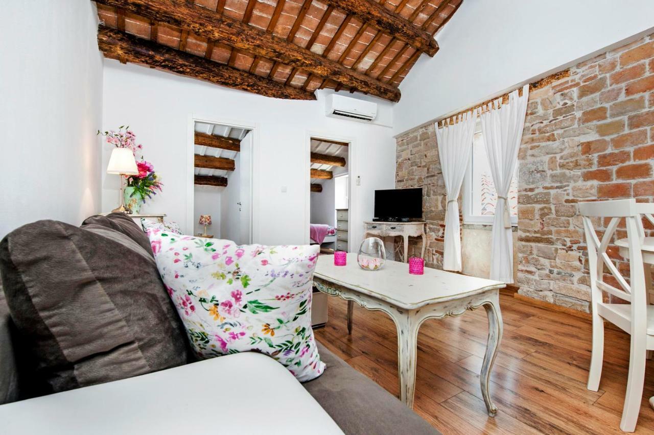 Apartment Casa Alek Ровинь Экстерьер фото
